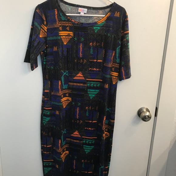 Lularoe Large Julia - Picture 1 of 2